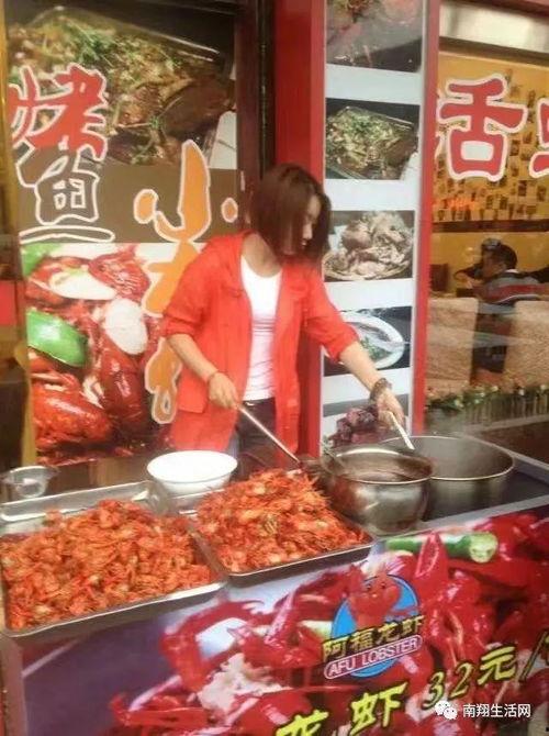 网红泡泡屋湘菜店,梦幻空间里的地道湘味盛宴”